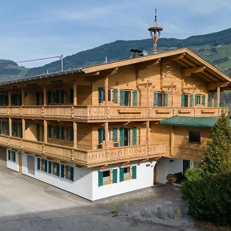 In Near Spieljoch Lift アパート *