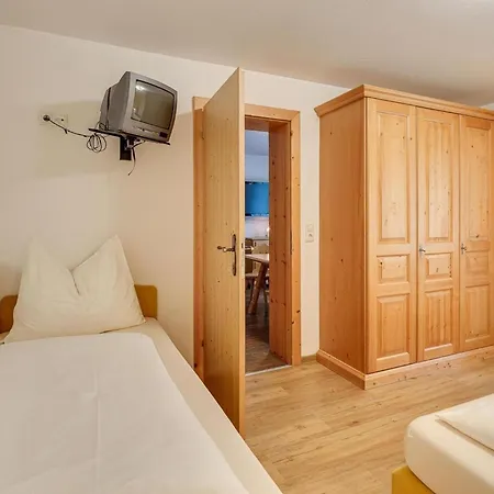 In Near Spieljoch Lift Διαμέρισμα Fügen